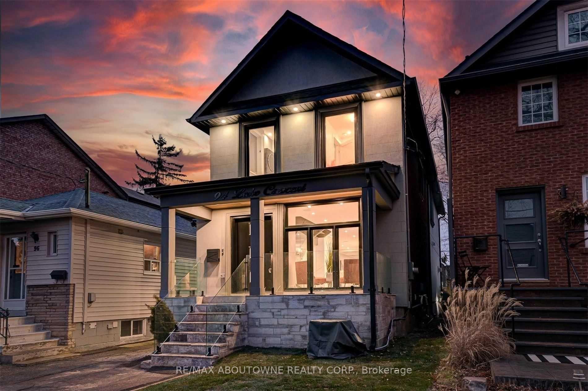 Photo 2 of 94 Lake Crescent, Etobicoke, Mimico — HOMEH