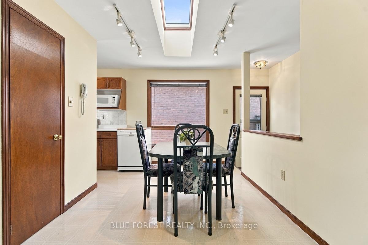 Photo 17 of 39 Gerald Crescent, London, South J — HOMEH