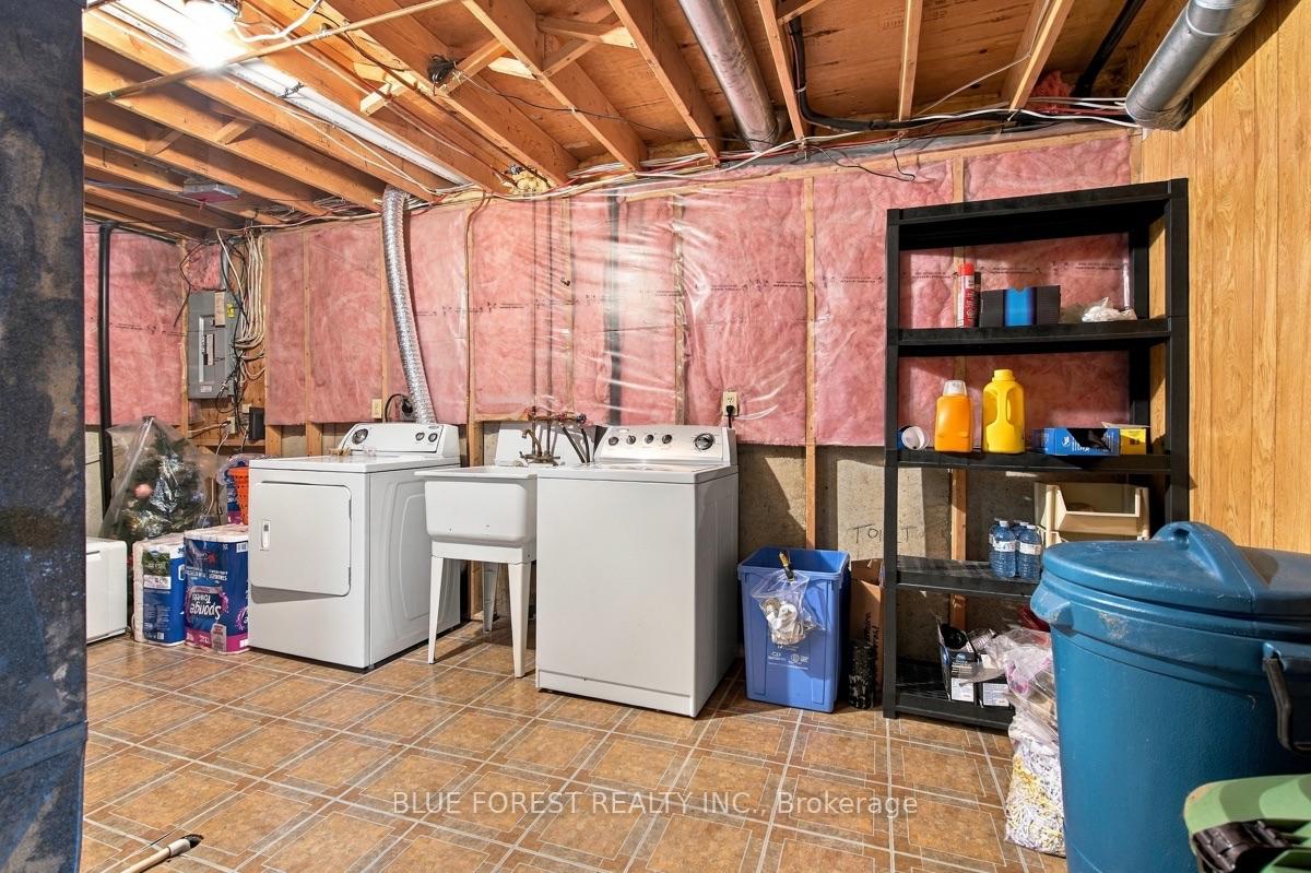 Photo 44 of 39 Gerald Crescent, London, South J — HOMEH