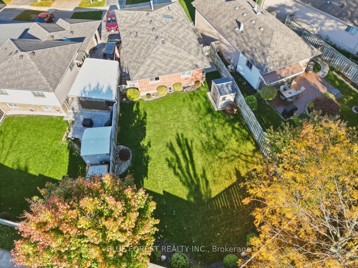 Photo 45 of 39 Gerald Crescent, London, South J — HOMEH