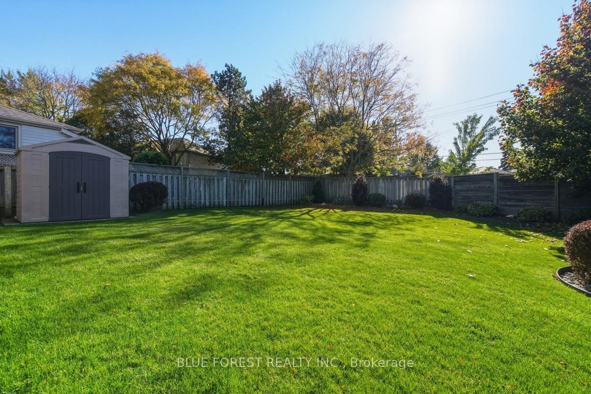 Photo 51 of 39 Gerald Crescent, London, South J — HOMEH