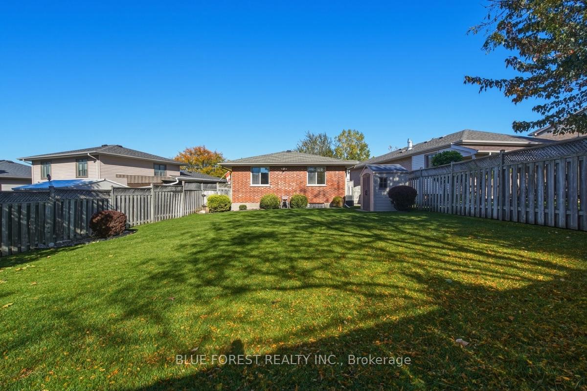 Photo 53 of 39 Gerald Crescent, London, South J — HOMEH