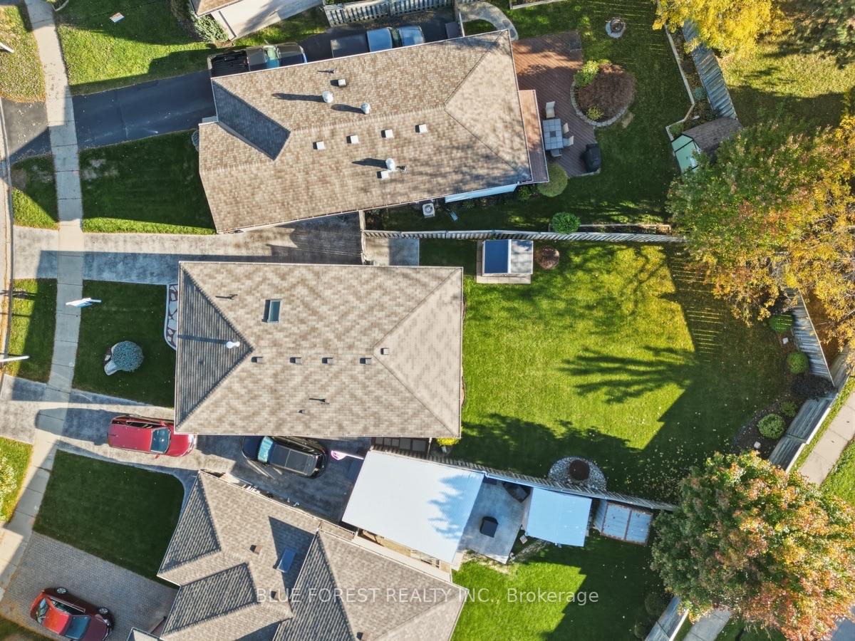 Photo 57 of 39 Gerald Crescent, London, South J — HOMEH