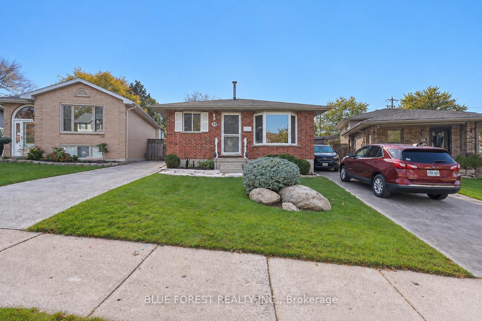 Photo 64 of 39 Gerald Crescent, London, South J — HOMEH