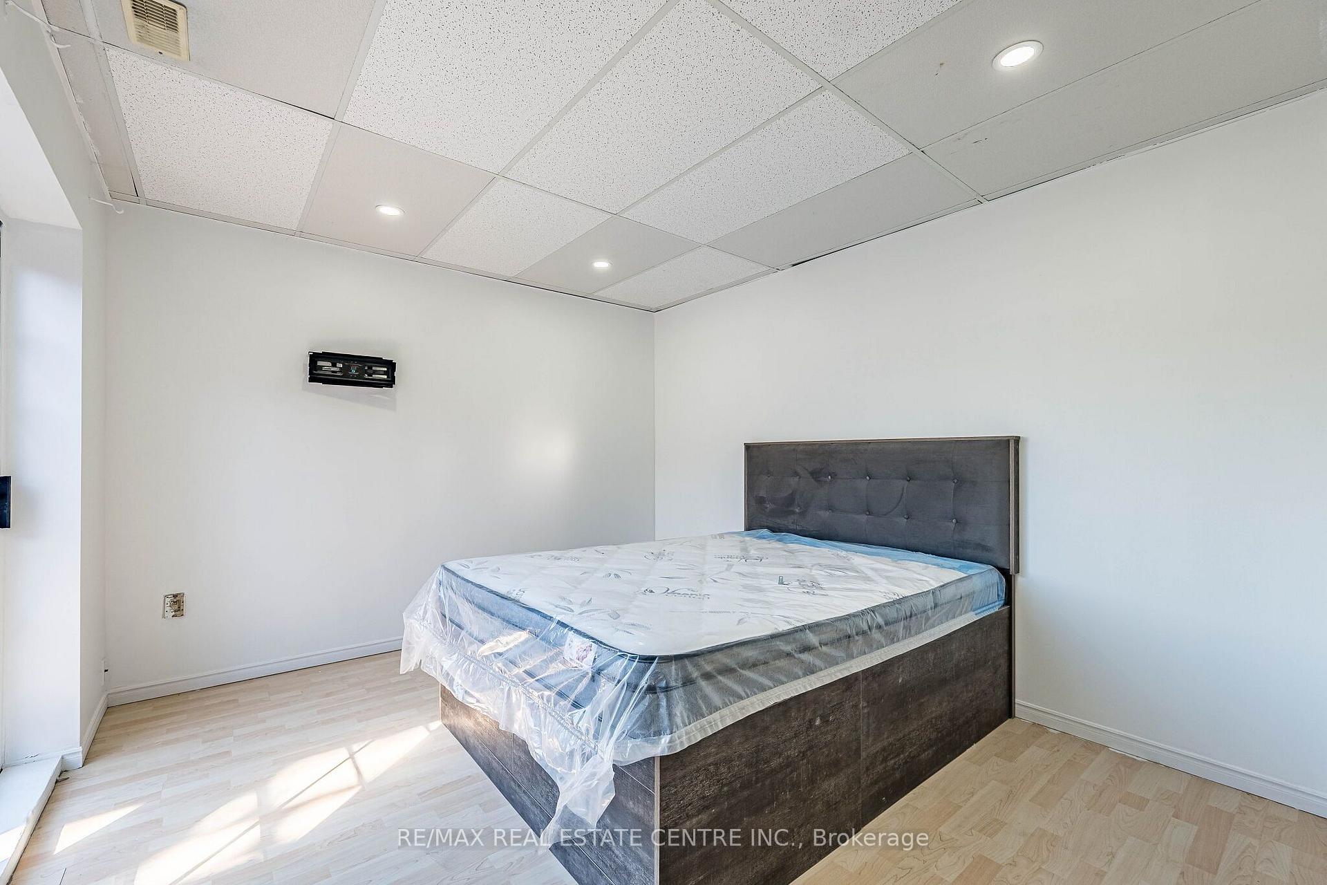 Photo 36 of 1465 Main Street E, Hamilton, Homeside — HOMEH