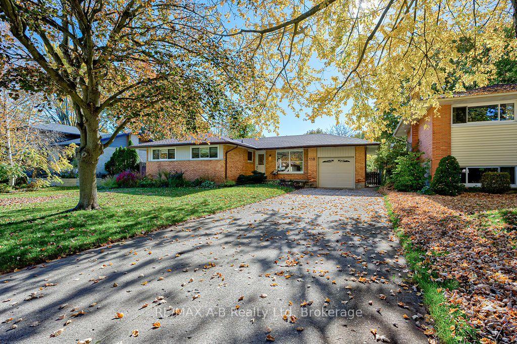 Photo 2 of 118 Feick Crescent, Stratford — HOMEH
