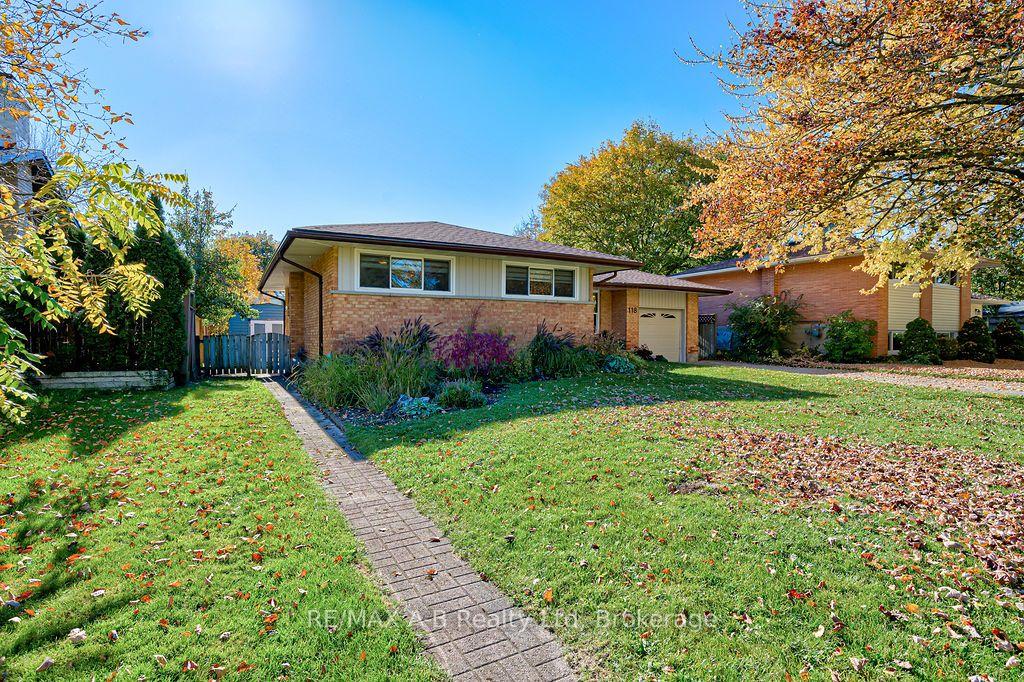 Photo 3 of 118 Feick Crescent, Stratford — HOMEH