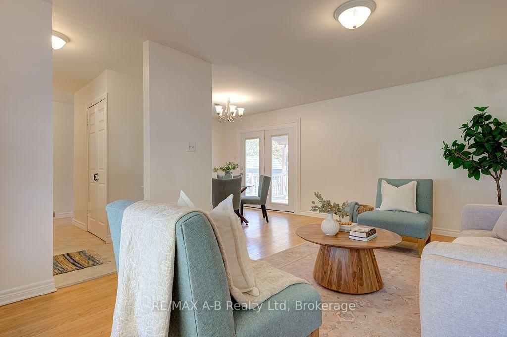 Photo 9 of 118 Feick Crescent, Stratford — HOMEH