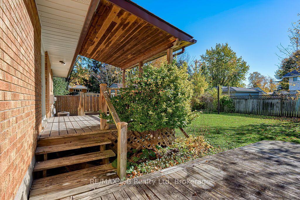 Photo 38 of 118 Feick Crescent, Stratford — HOMEH