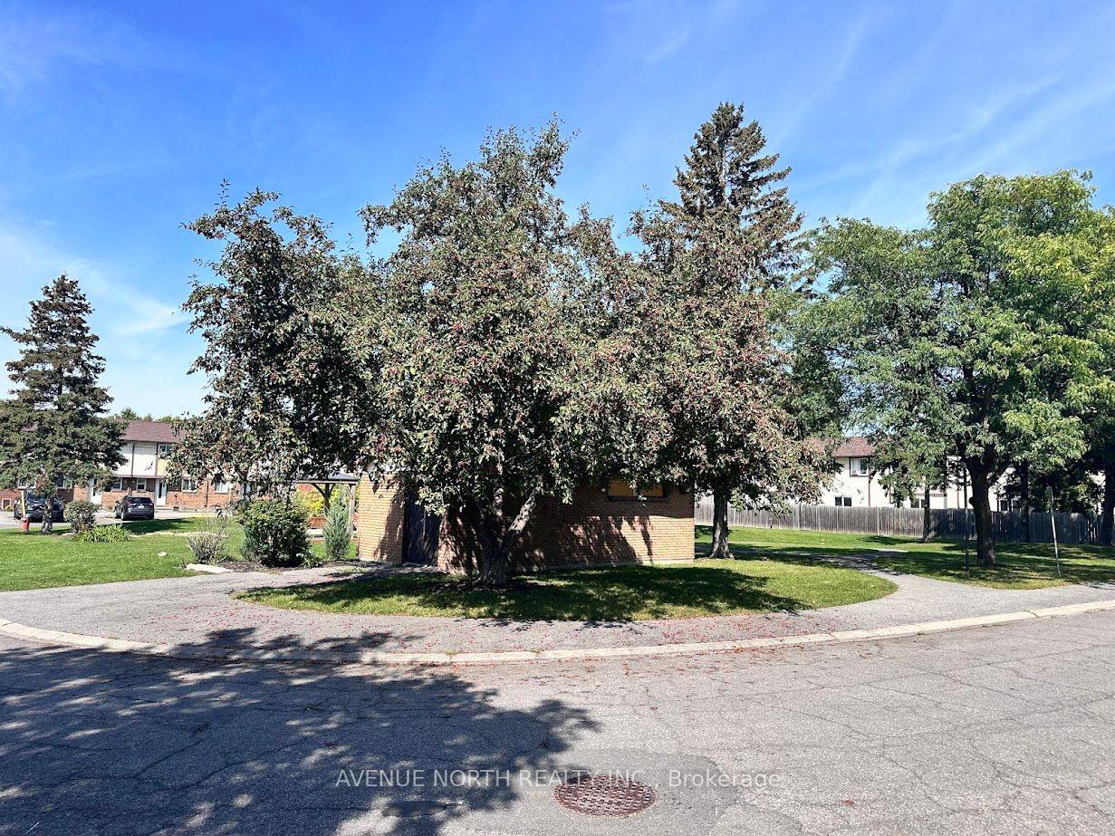 Photo 2 of 1370 Foxwell Street, Ottawa, Pineview — HOMEH
