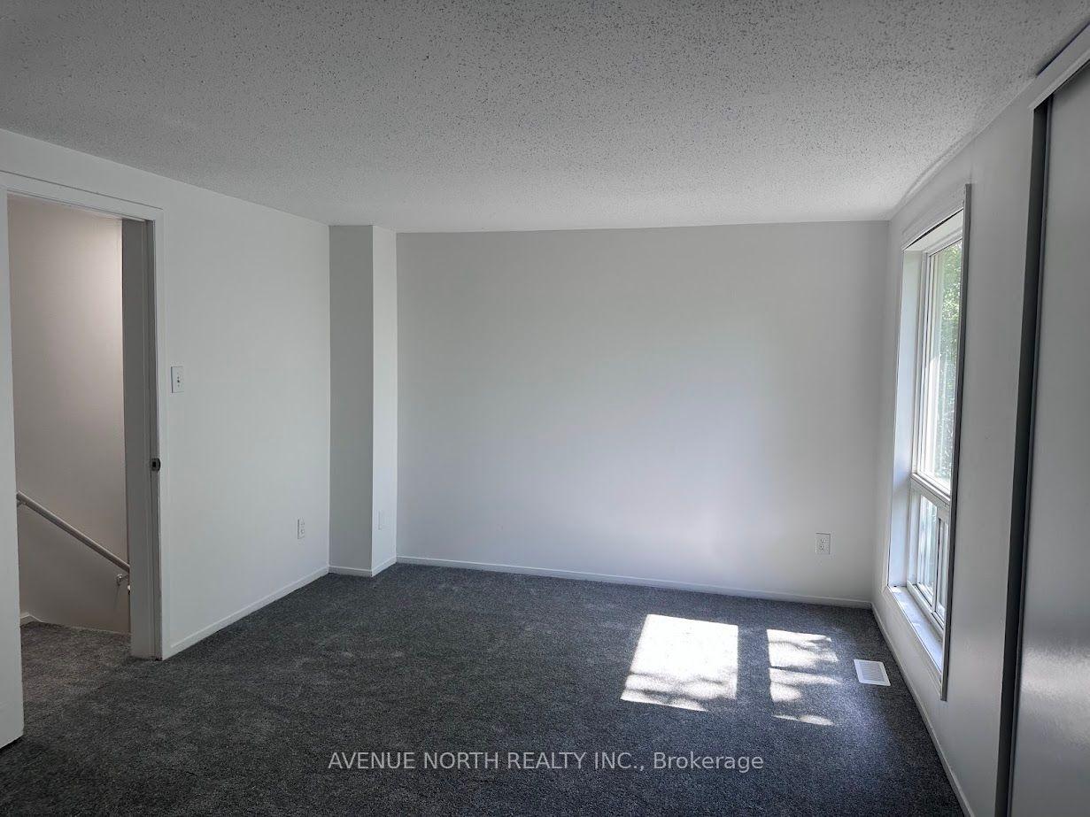 Photo 7 of 1370 Foxwell Street, Ottawa, Pineview — HOMEH