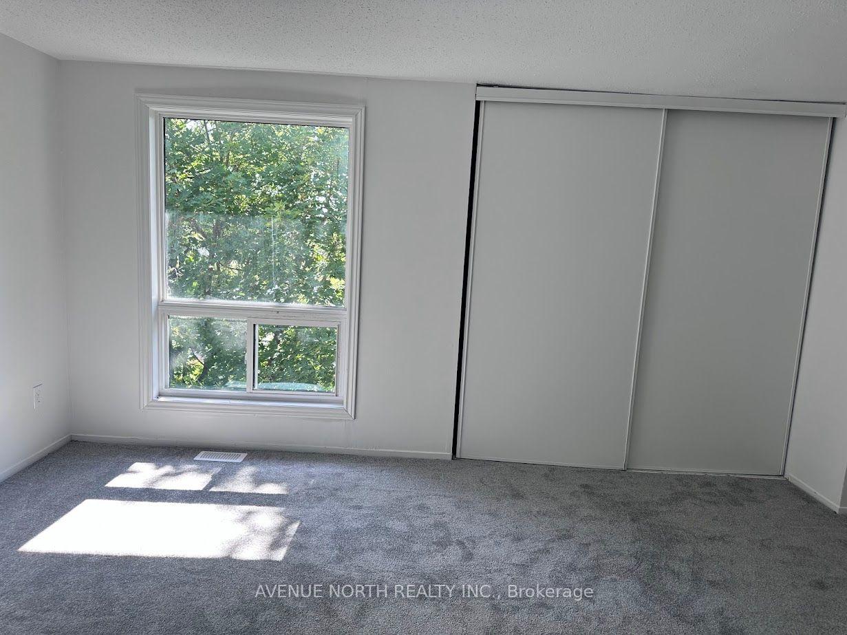 Photo 10 of 1370 Foxwell Street, Ottawa, Pineview — HOMEH