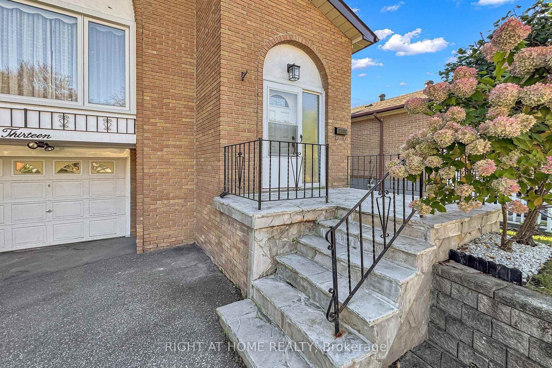 Photo 6 of 13 Clancy Drive, North York, Don Valley Village — HOMEH
