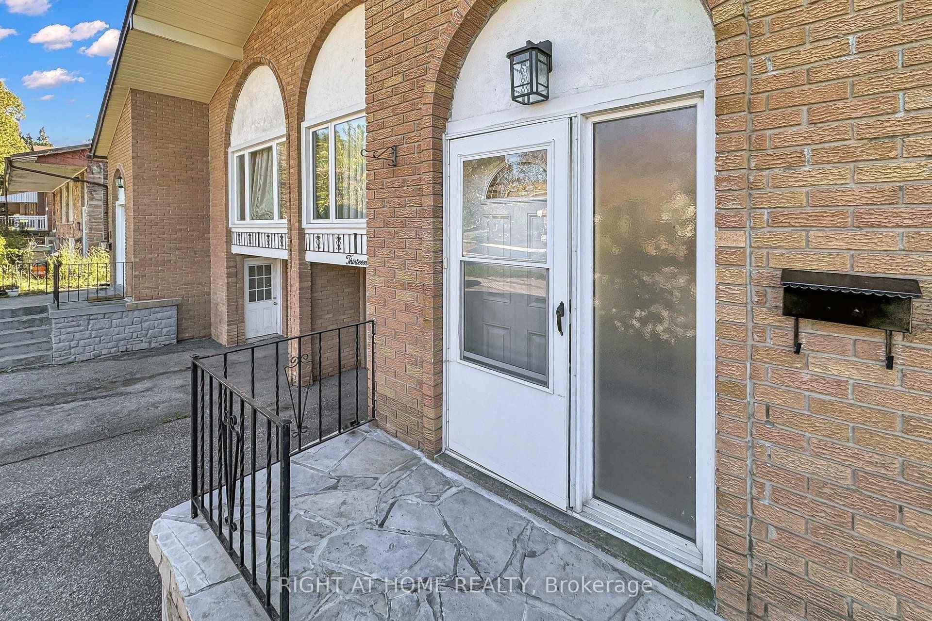 Photo 7 of 13 Clancy Drive, North York, Don Valley Village — HOMEH