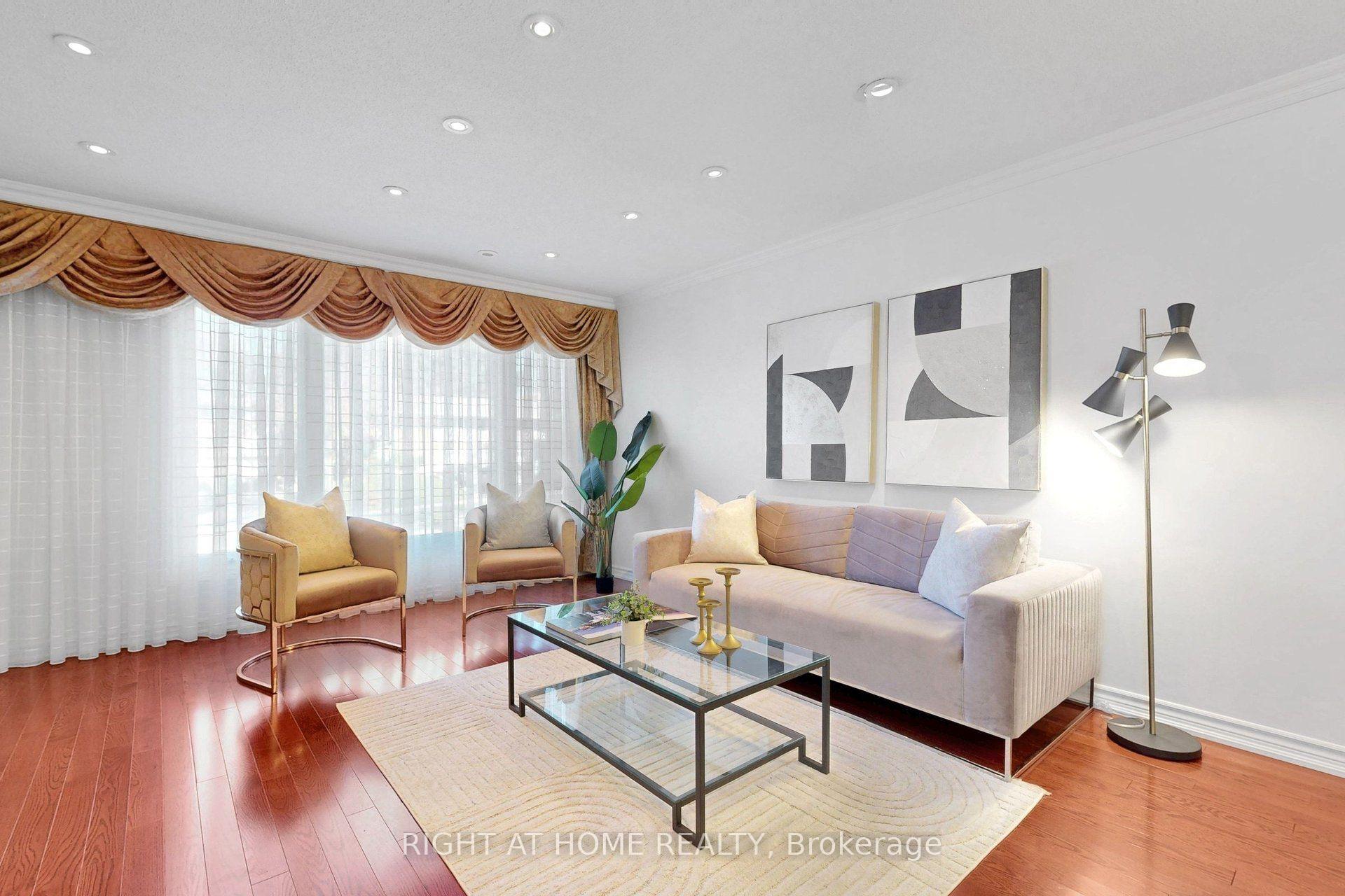 Photo 12 of 13 Clancy Drive, North York, Don Valley Village — HOMEH