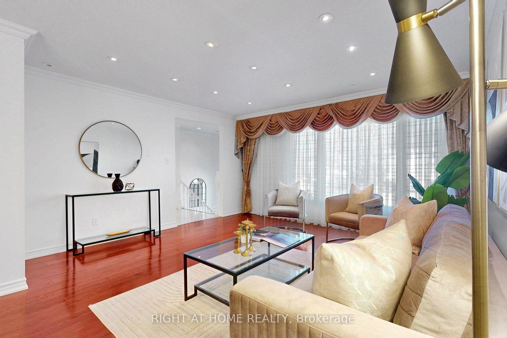 Photo 13 of 13 Clancy Drive, North York, Don Valley Village — HOMEH