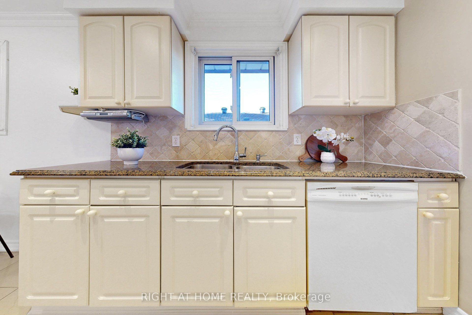 Photo 19 of 13 Clancy Drive, North York, Don Valley Village — HOMEH