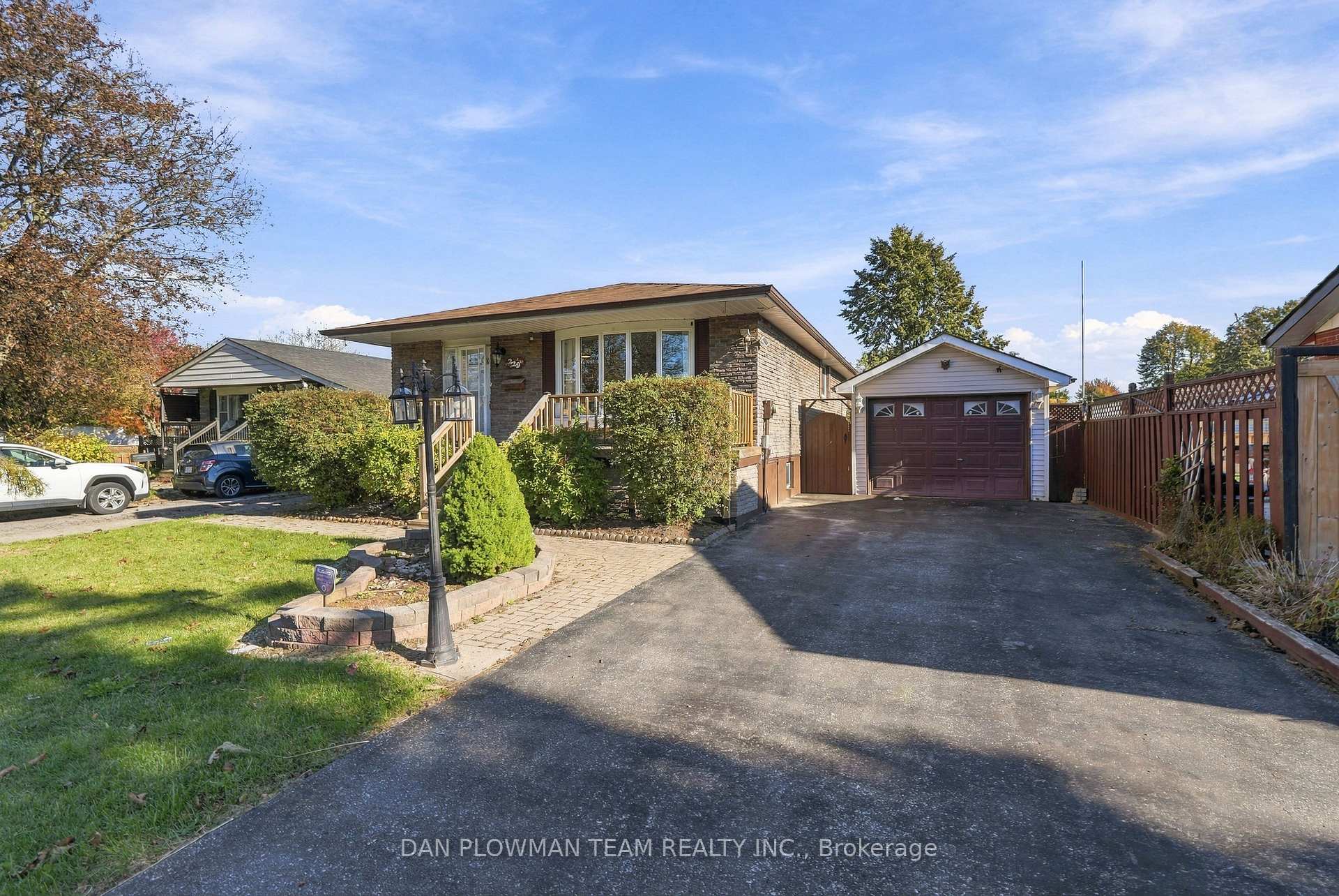Photo 2 of 229 Phillip Murray Avenue, Oshawa, Lakeview — HOMEH