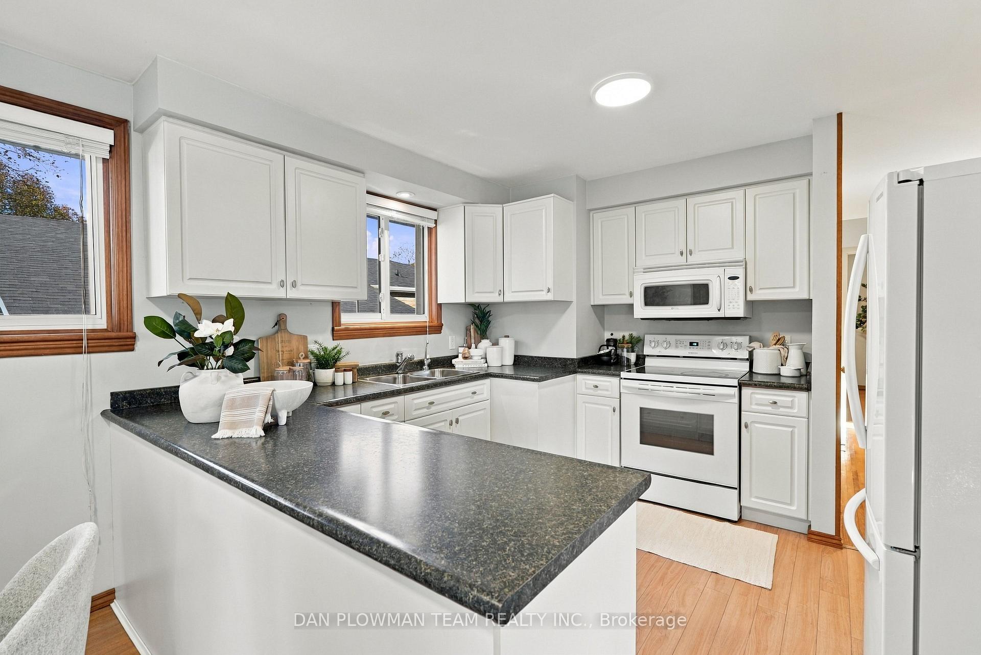 Photo 11 of 229 Phillip Murray Avenue, Oshawa, Lakeview — HOMEH