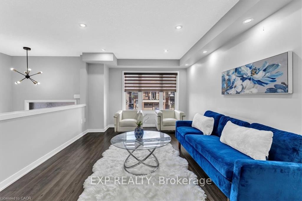 Photo 4 of 94 Crafter Crescent, Hamilton, Stoney Creek Mountain — HOMEH