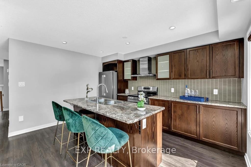 Photo 7 of 94 Crafter Crescent, Hamilton, Stoney Creek Mountain — HOMEH