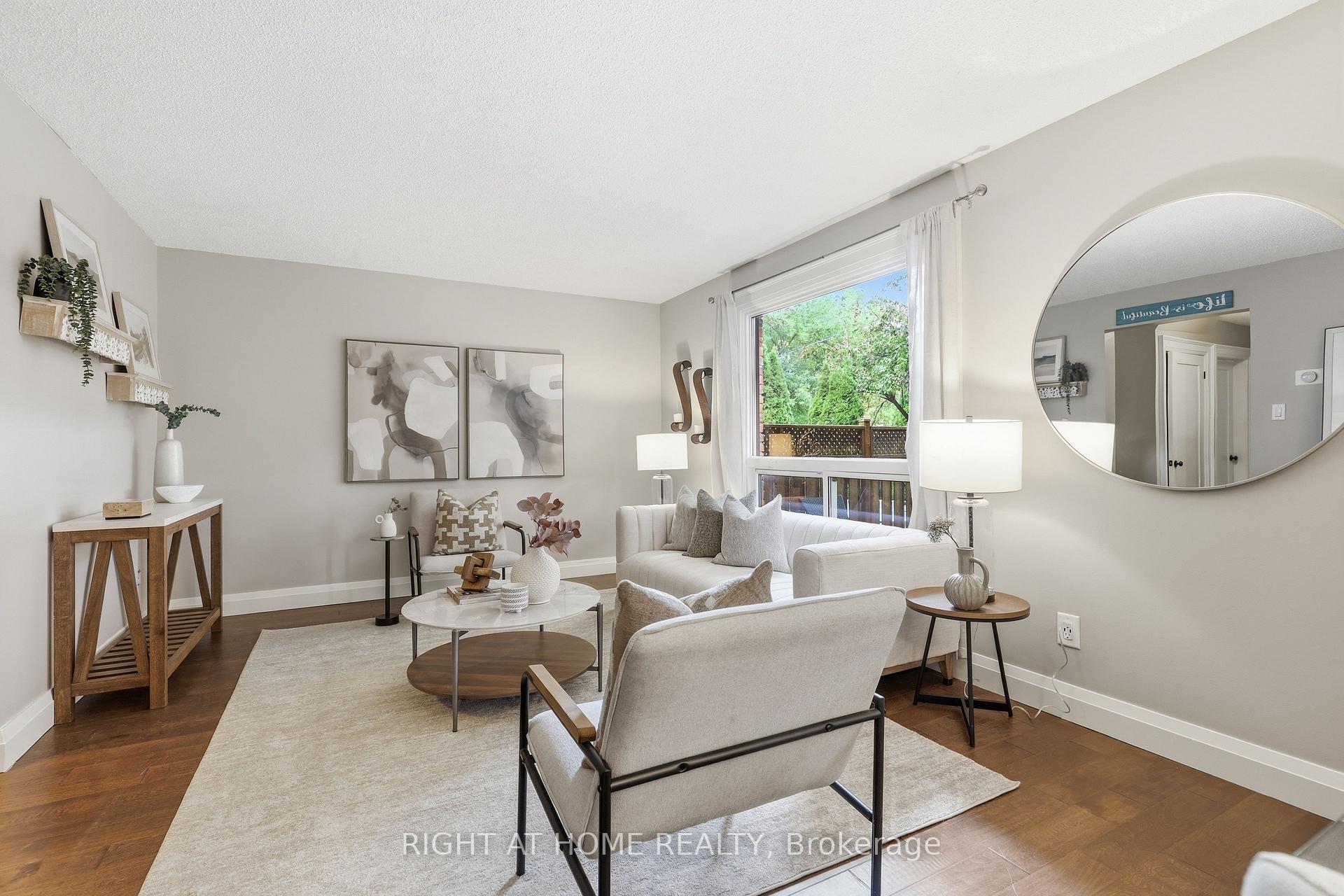 Photo 5 of 16 Kindle Court, Brampton, Heart Lake West — HOMEH