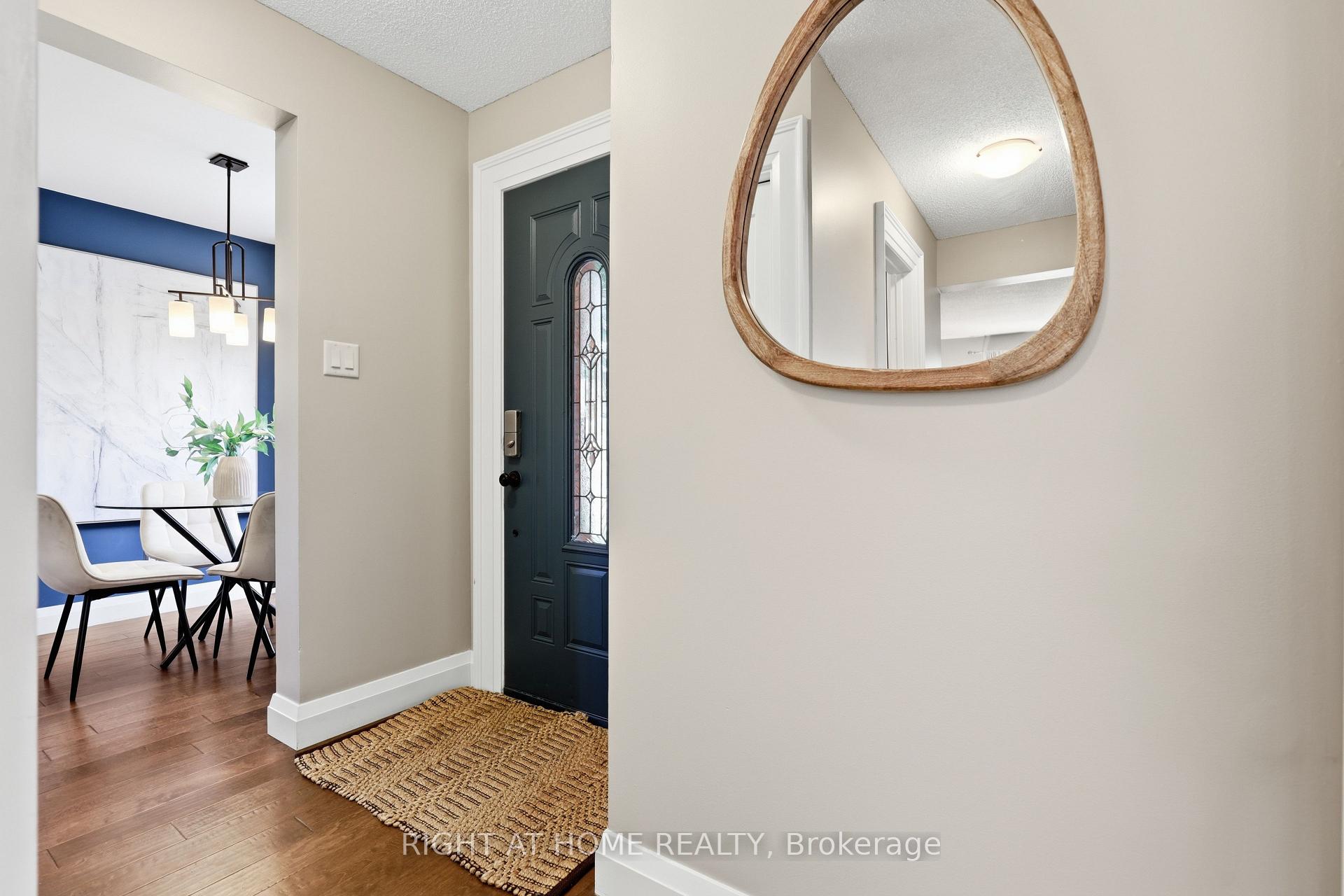Photo 12 of 16 Kindle Court, Brampton, Heart Lake West — HOMEH