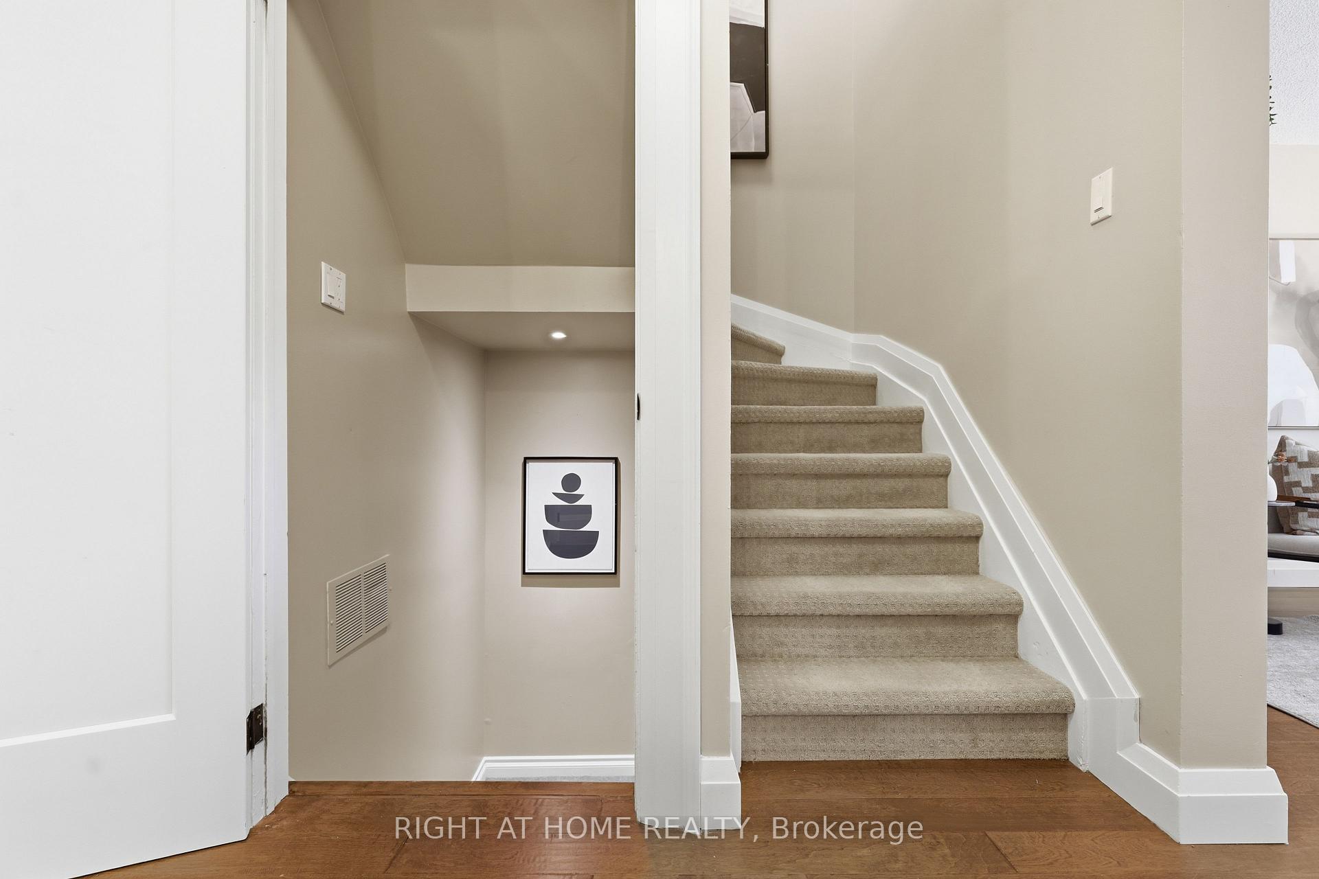 Photo 14 of 16 Kindle Court, Brampton, Heart Lake West — HOMEH
