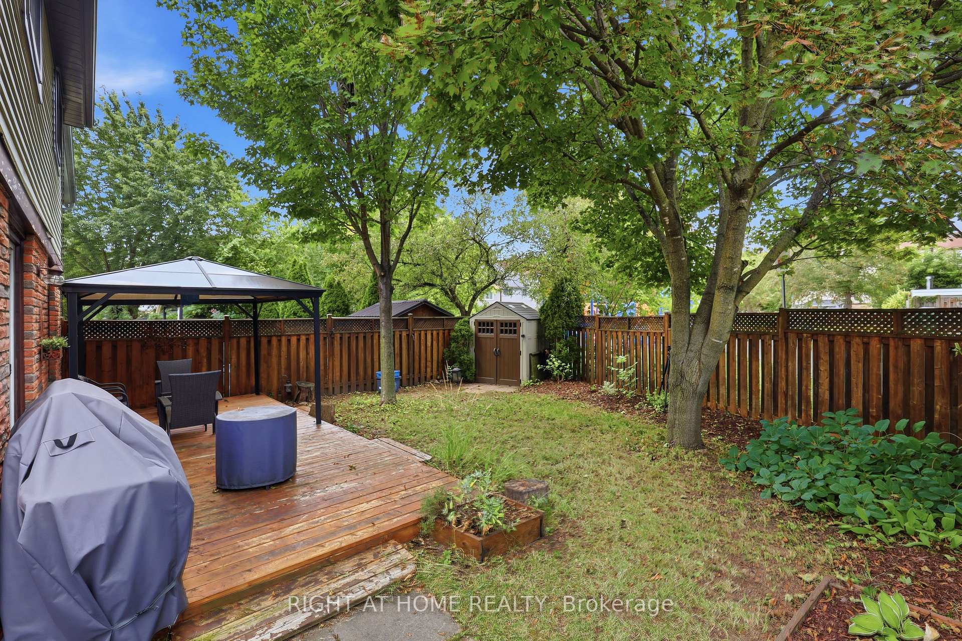 Photo 24 of 16 Kindle Court, Brampton, Heart Lake West — HOMEH
