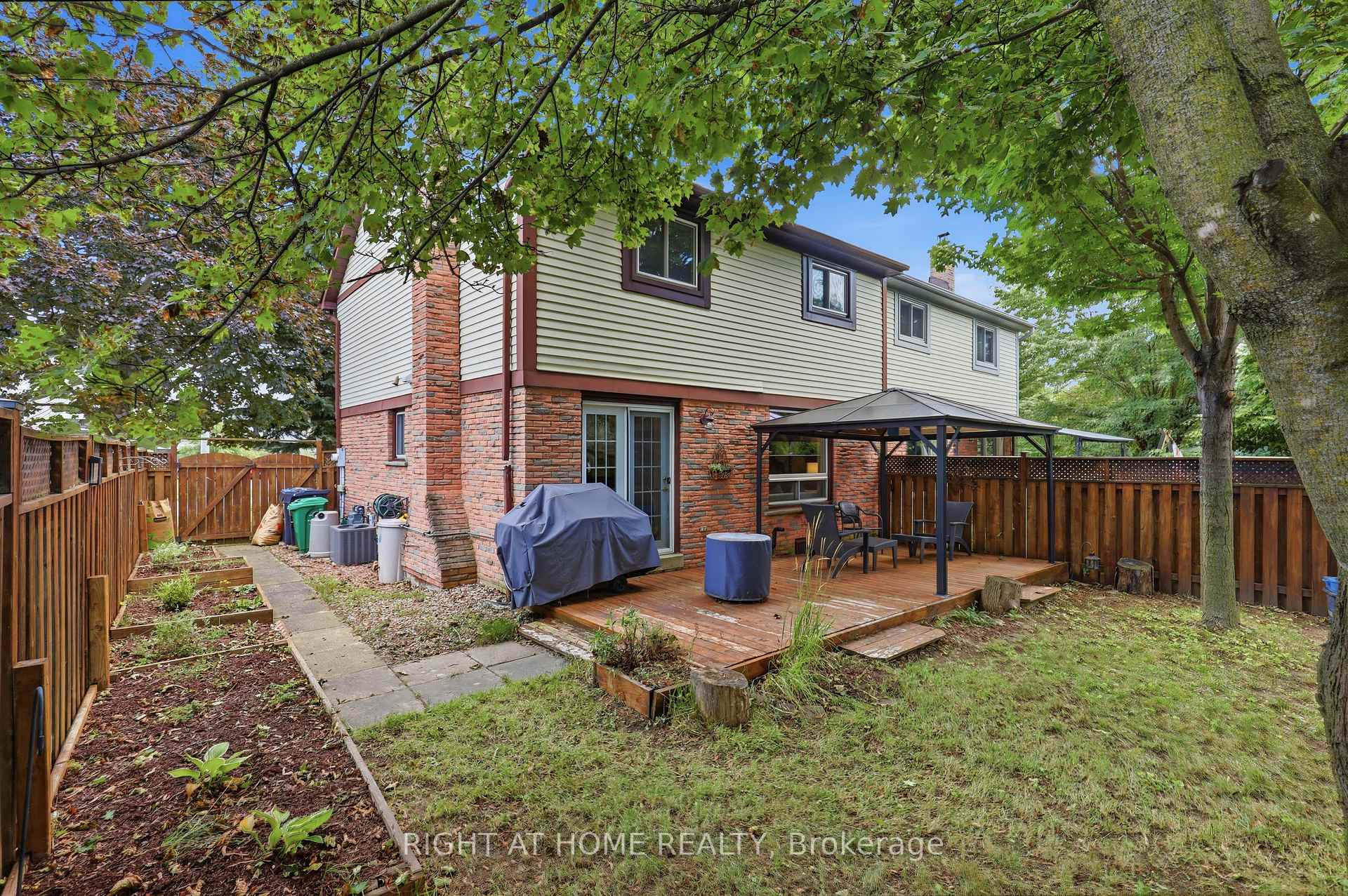 Photo 27 of 16 Kindle Court, Brampton, Heart Lake West — HOMEH