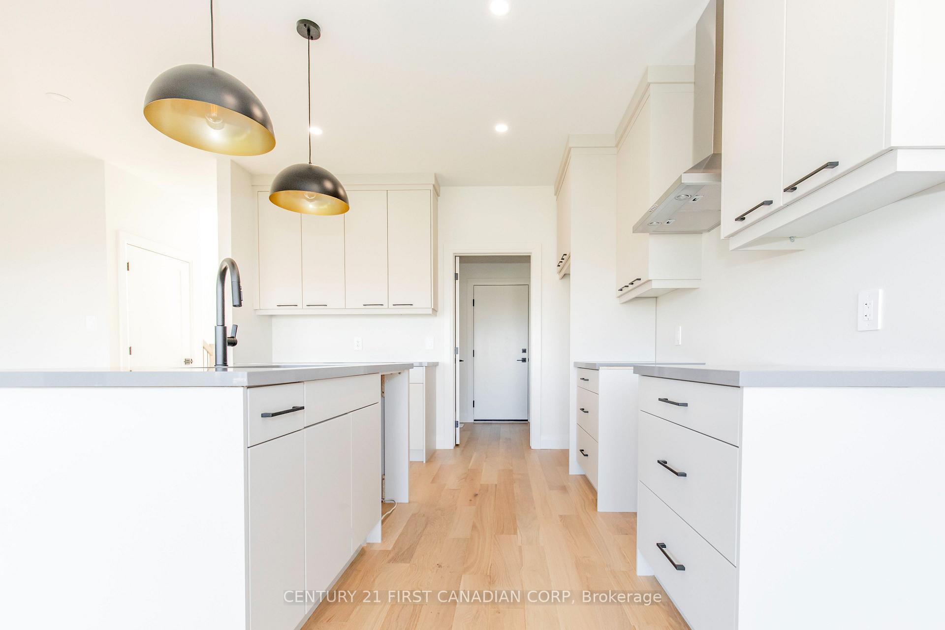 Photo 14 of 245 Hesselman Crescent, London, South U — HOMEH