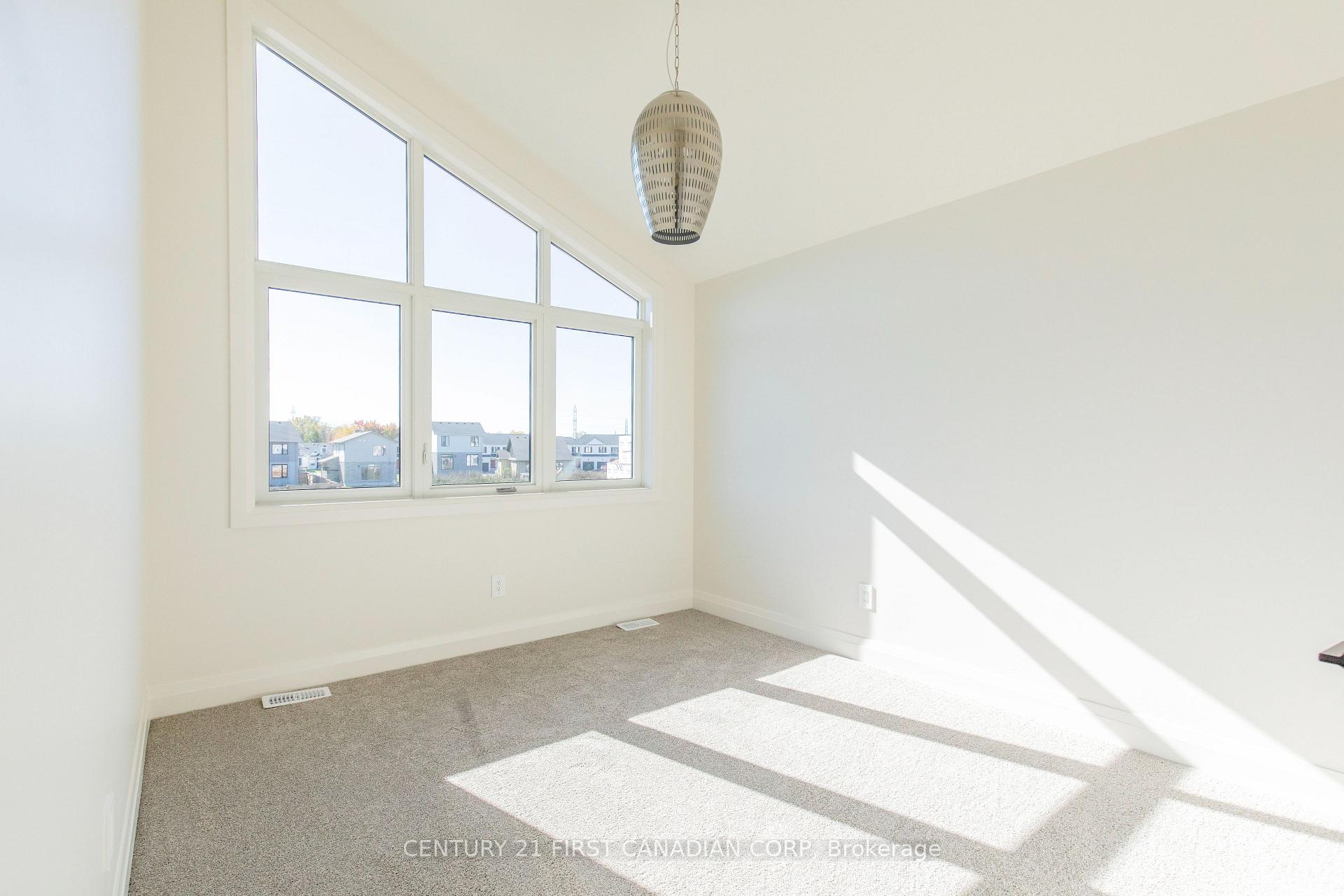 Photo 19 of 245 Hesselman Crescent, London, South U — HOMEH