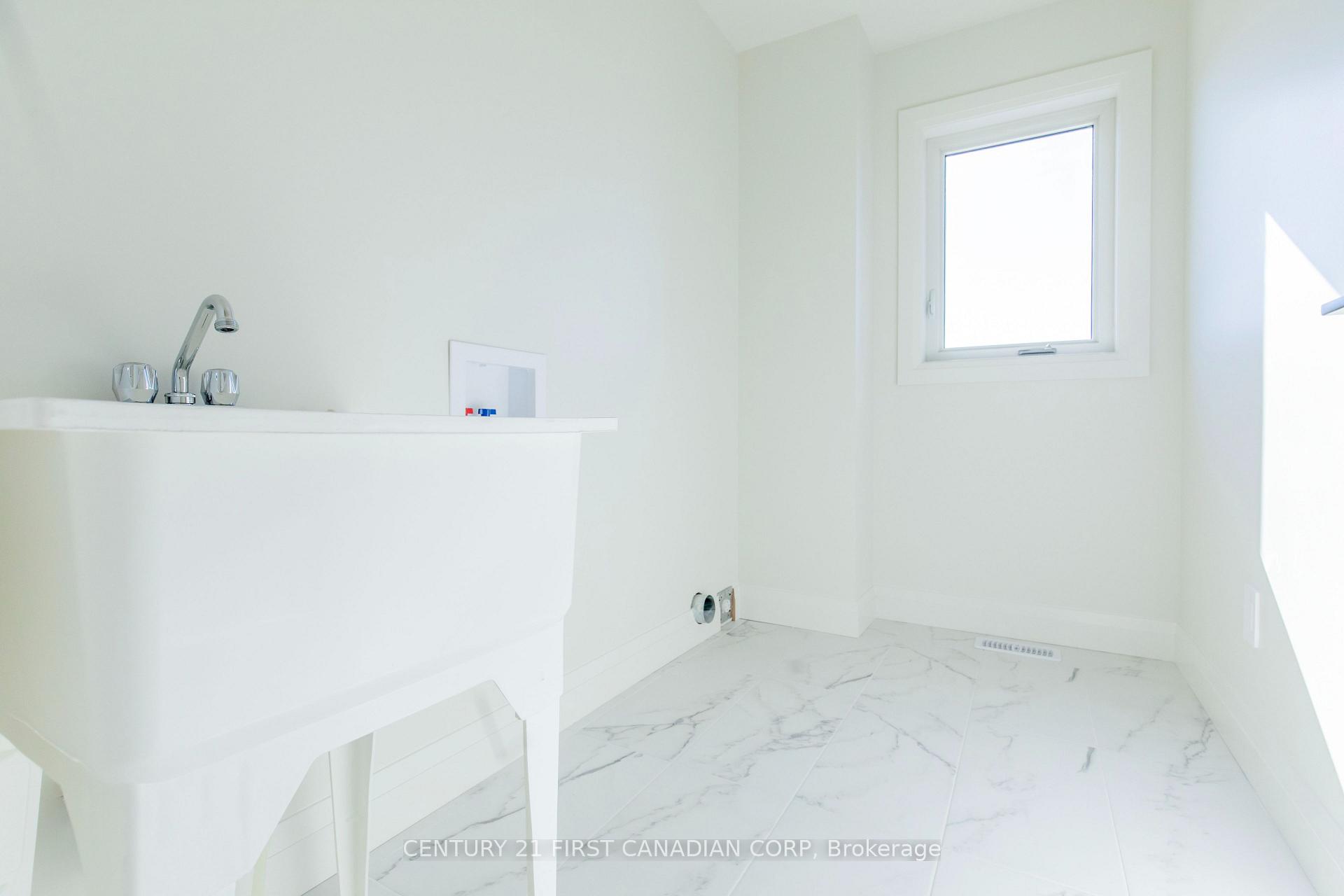 Photo 28 of 245 Hesselman Crescent, London, South U — HOMEH