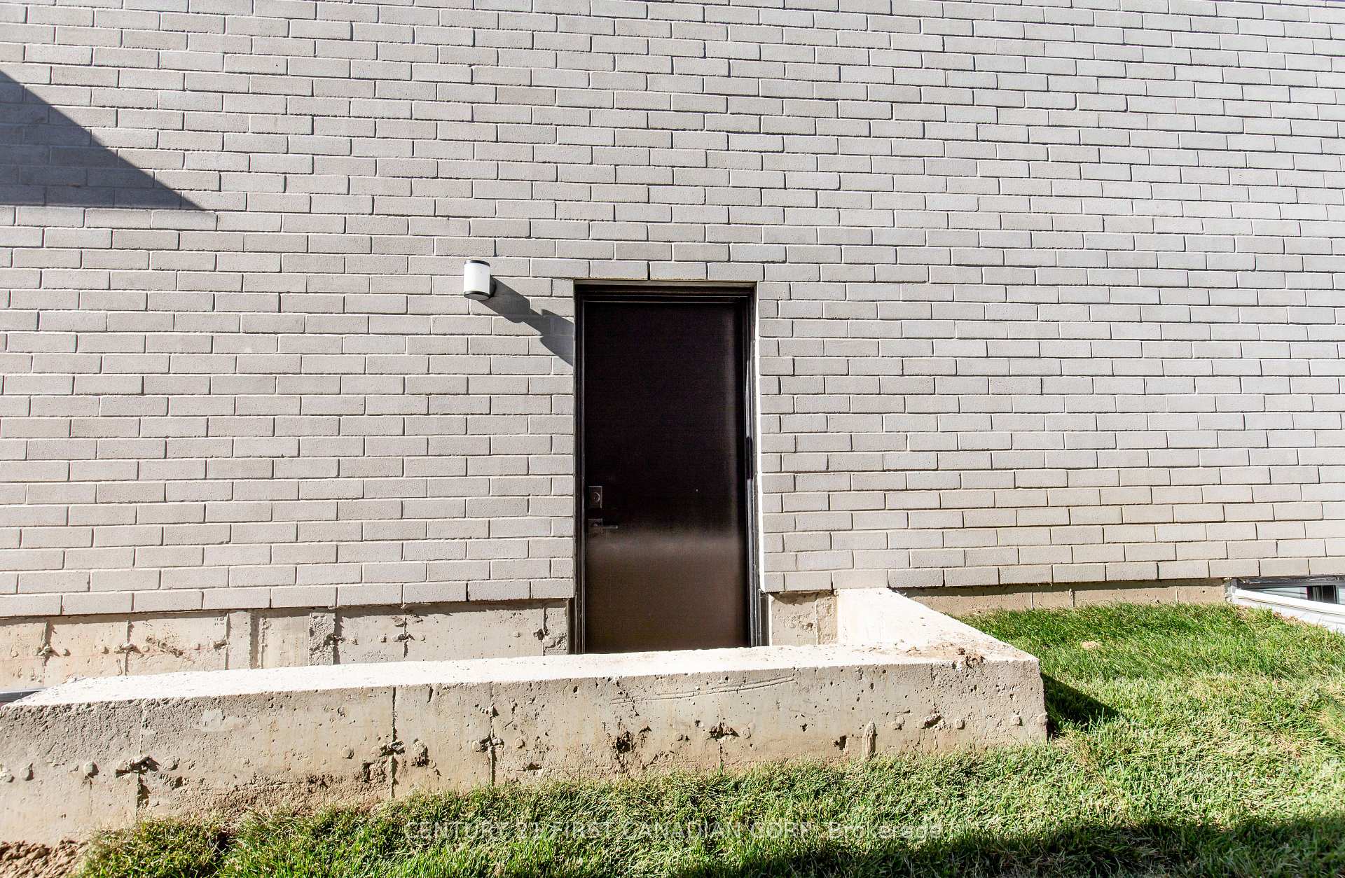 Photo 30 of 245 Hesselman Crescent, London, South U — HOMEH