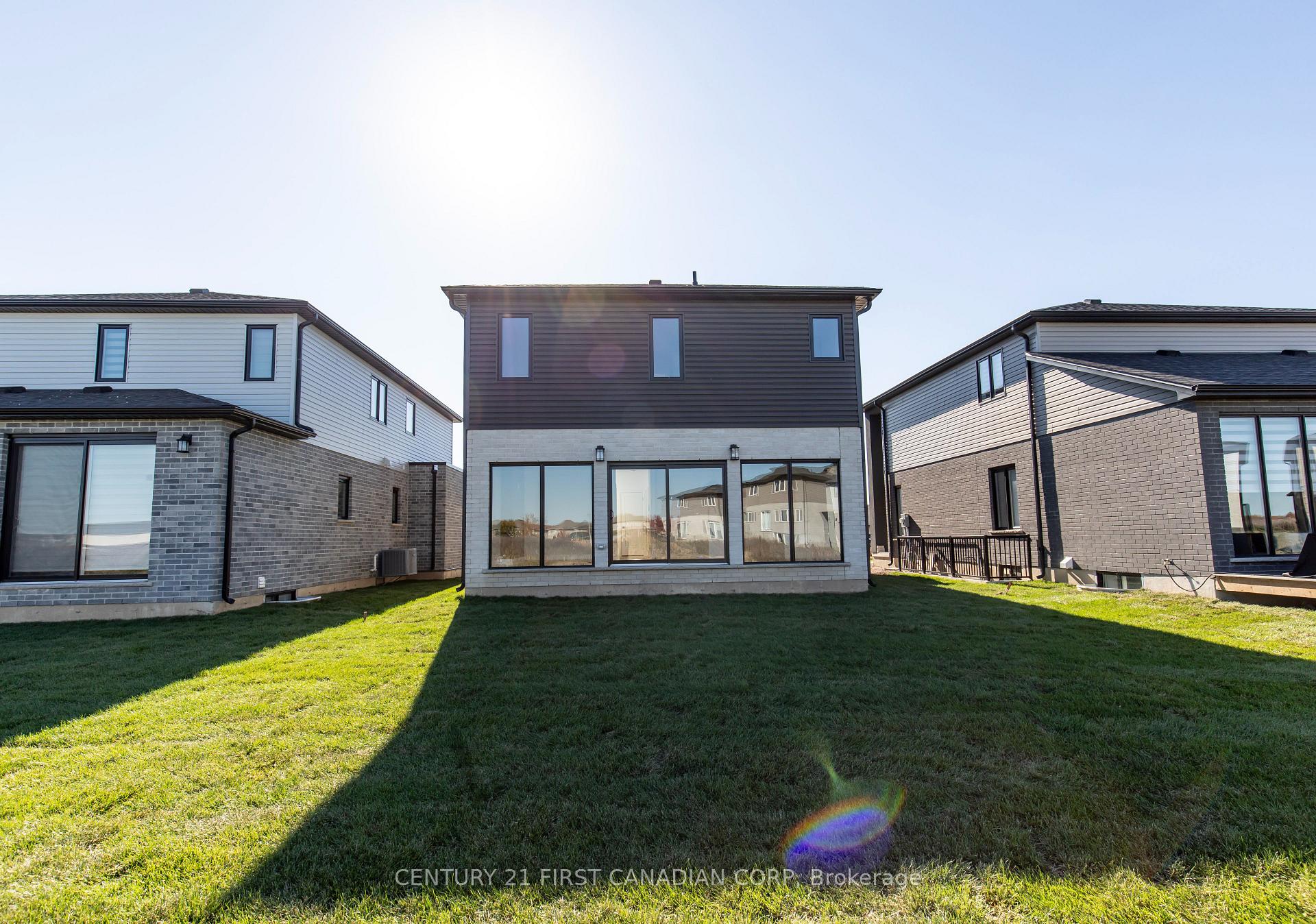 Photo 32 of 245 Hesselman Crescent, London, South U — HOMEH
