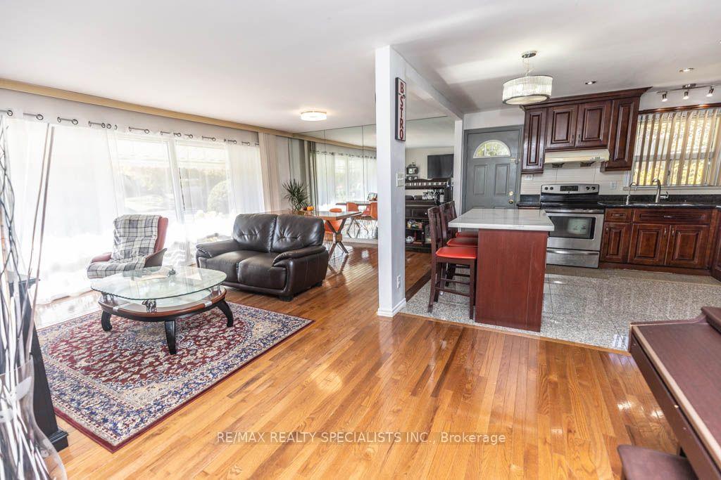 Photo 5 of 124 Roebuck Drive, Scarborough, Kennedy Park — HOMEH
