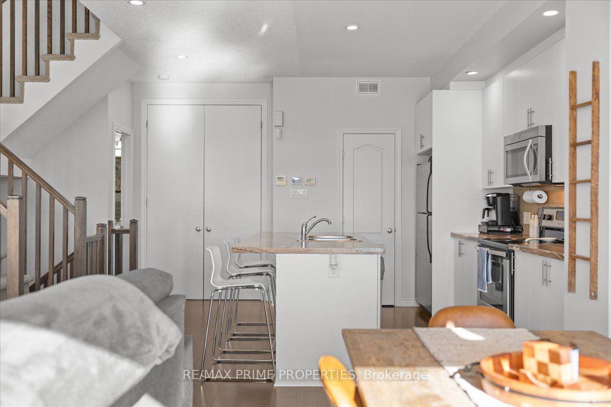 Photo 7 of 218 Chaperal Private, Ottawa, Avalon West — HOMEH