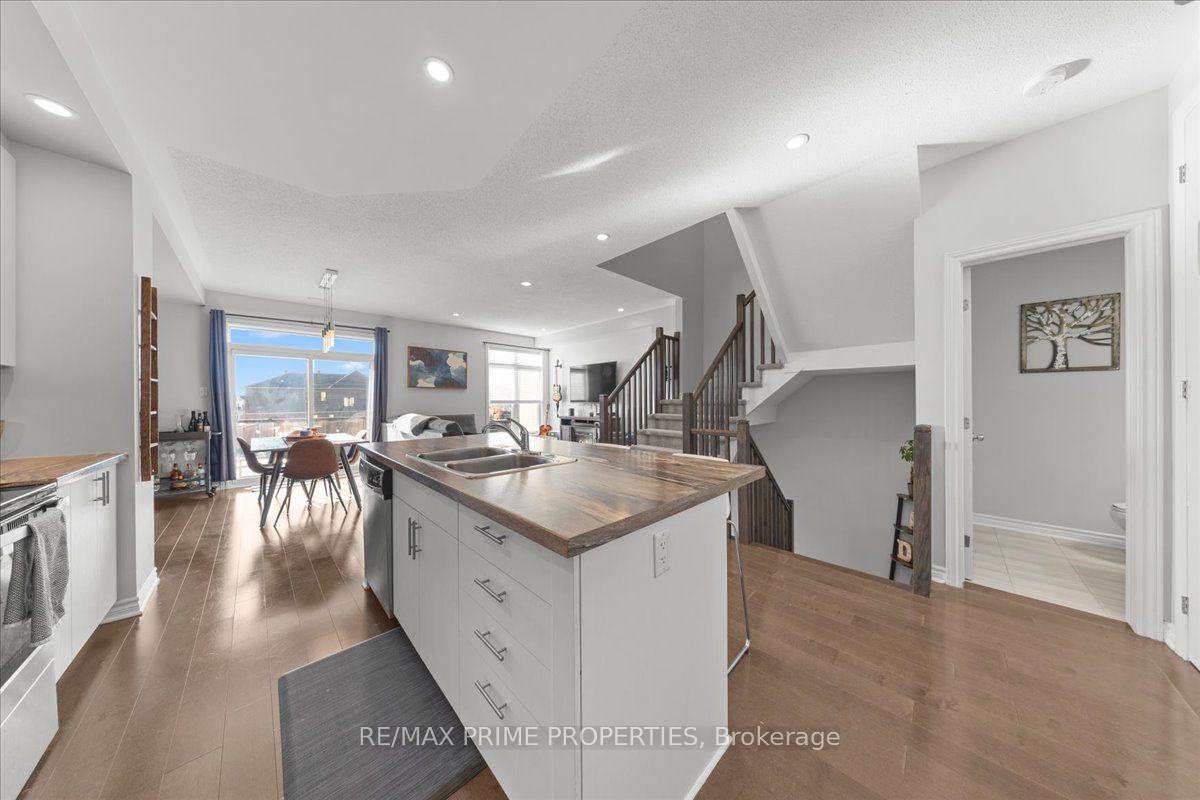 Photo 11 of 218 Chaperal Private, Ottawa, Avalon West — HOMEH