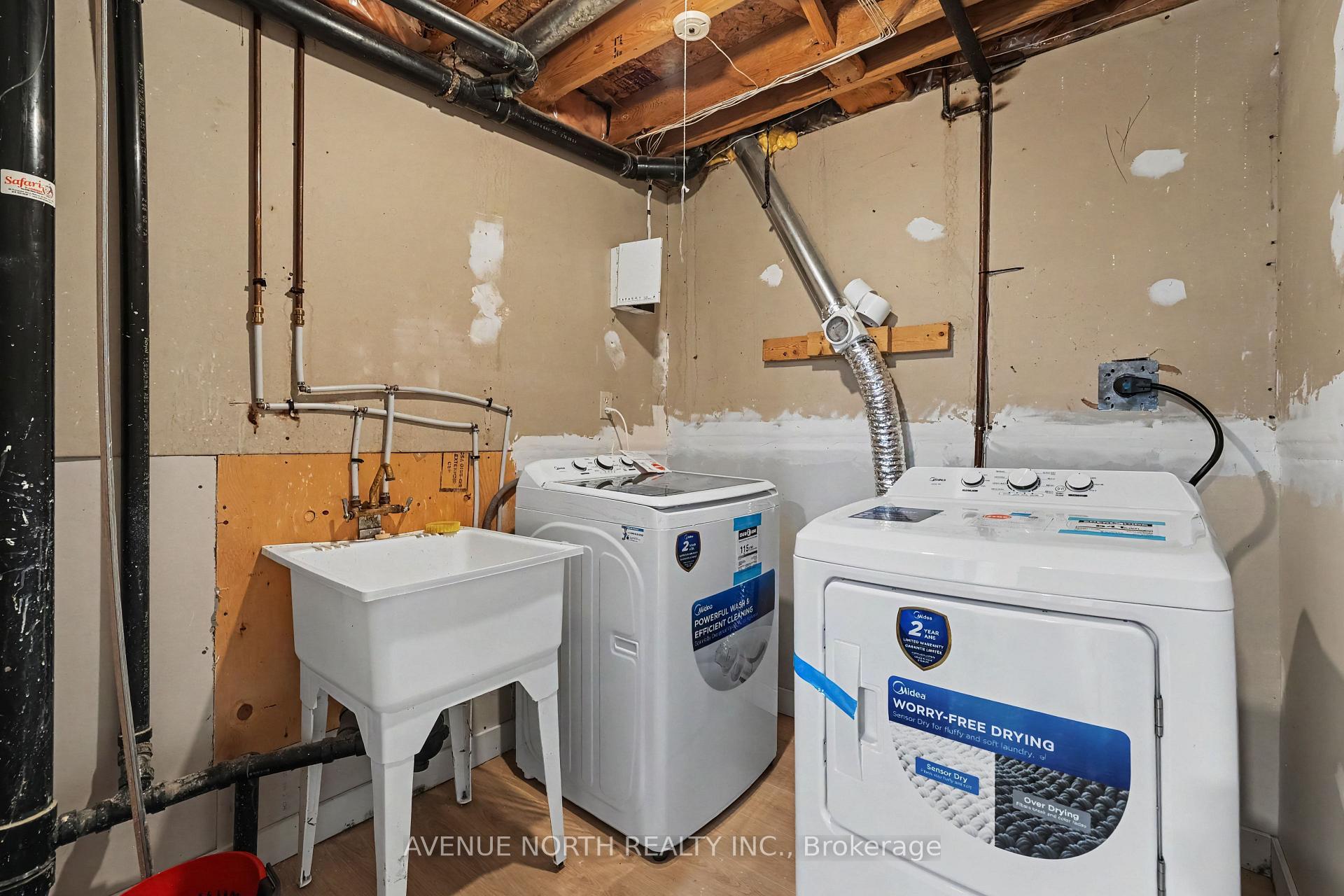 Photo 29 of 85 Birmingham Private, Ottawa, Redwood Park — HOMEH