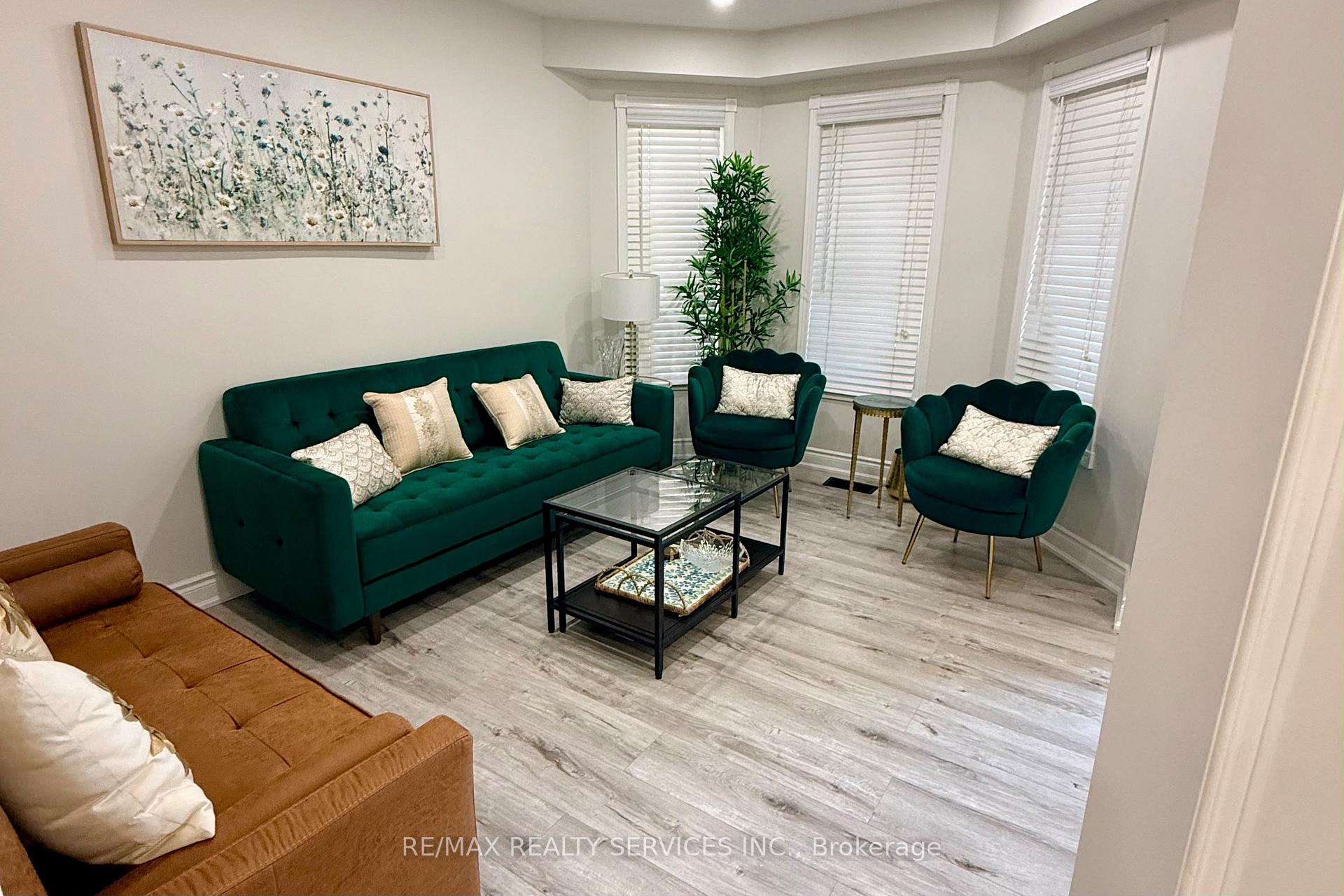 Photo 3 of 86 Heartleaf Crescent, Brampton, Fletcher's Meadow — HOMEH