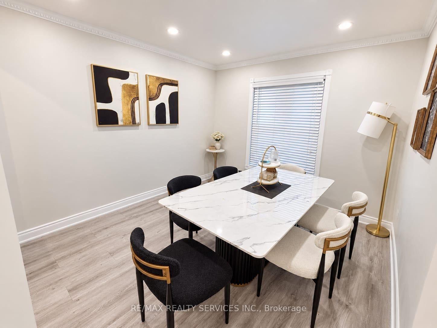 Photo 5 of 86 Heartleaf Crescent, Brampton, Fletcher's Meadow — HOMEH