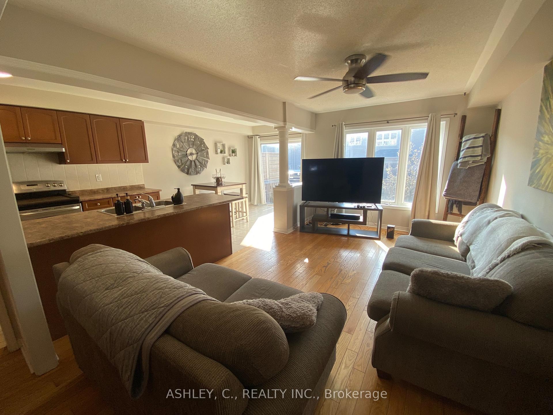 Photo 4 of 104 James Govan Drive, Whitby, Port Whitby — HOMEH