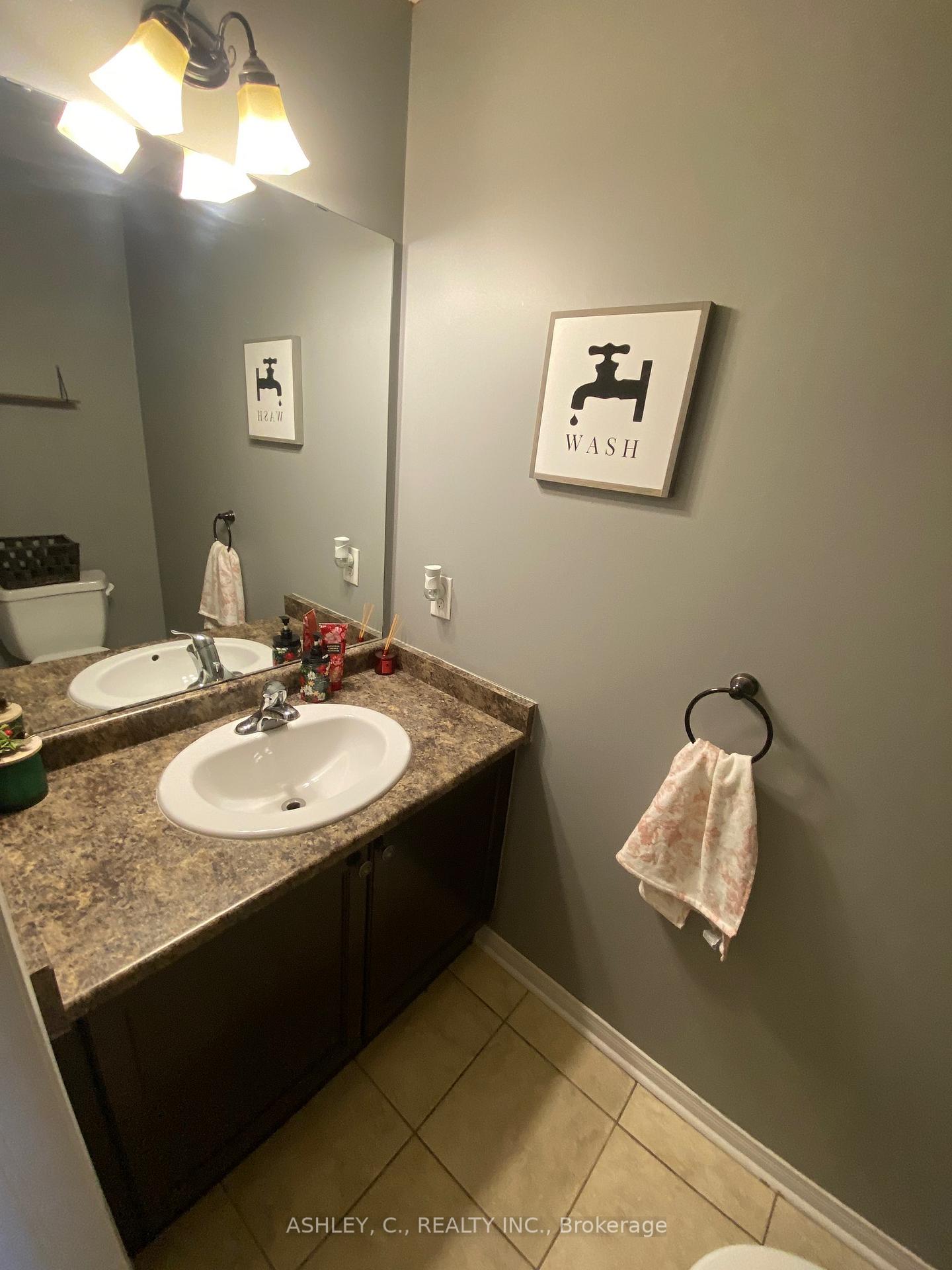 Photo 10 of 104 James Govan Drive, Whitby, Port Whitby — HOMEH