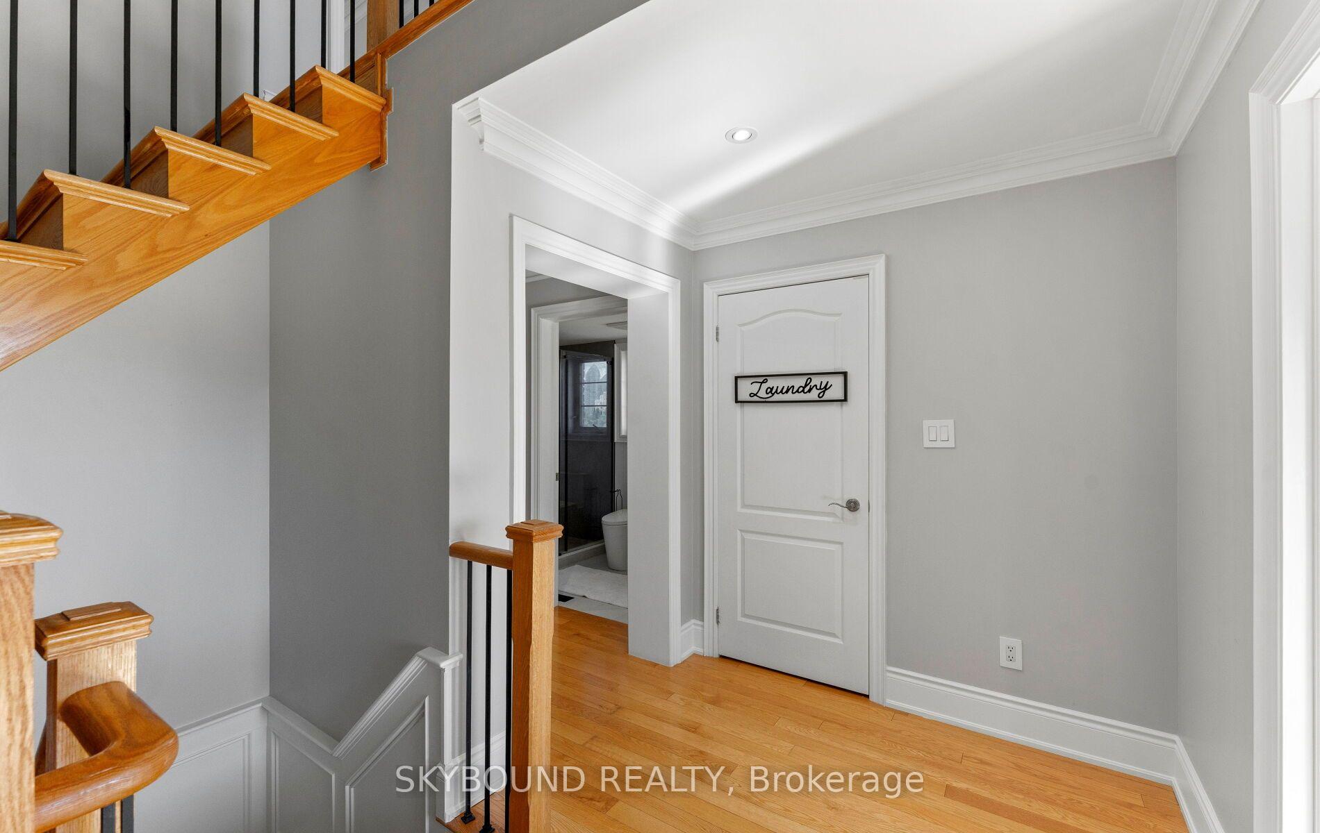 Photo 20 of 10 Gala Lane, Etobicoke, Stonegate-Queensway — HOMEH