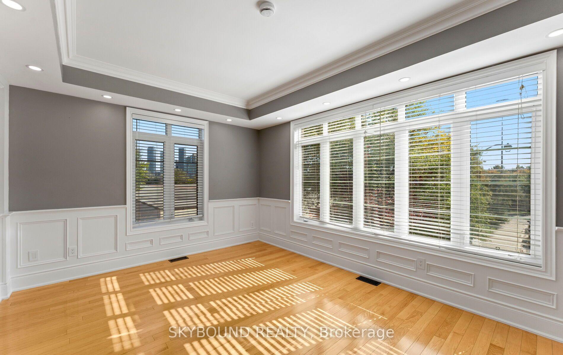 Photo 22 of 10 Gala Lane, Etobicoke, Stonegate-Queensway — HOMEH