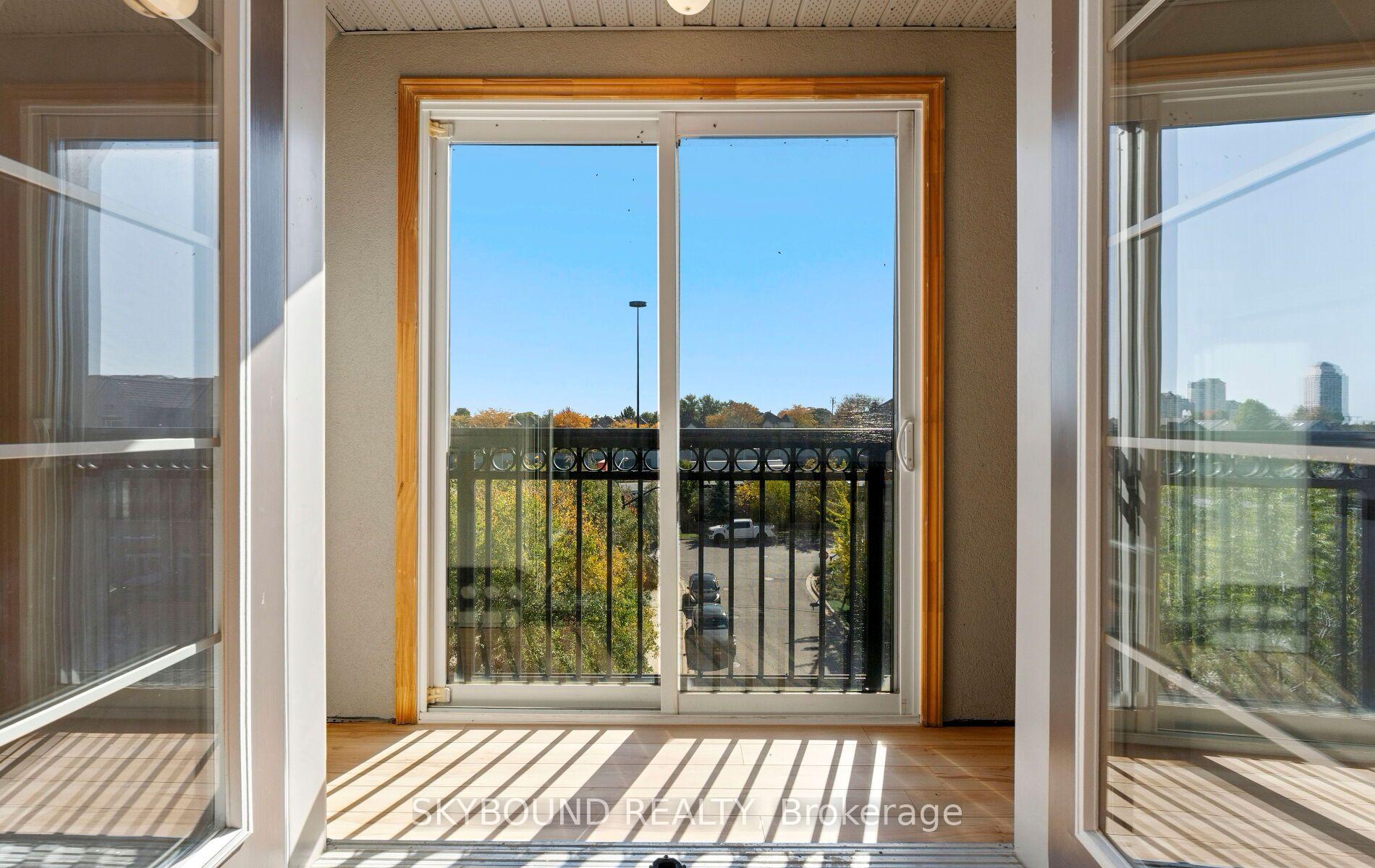 Photo 27 of 10 Gala Lane, Etobicoke, Stonegate-Queensway — HOMEH
