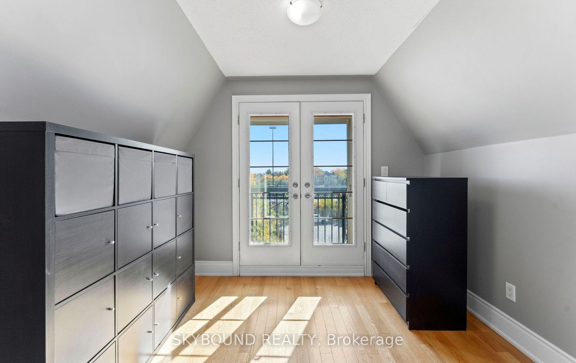 Photo 28 of 10 Gala Lane, Etobicoke, Stonegate-Queensway — HOMEH