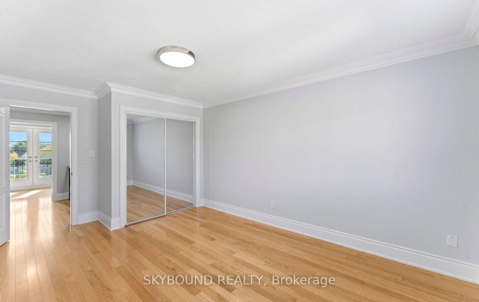 Photo 33 of 10 Gala Lane, Etobicoke, Stonegate-Queensway — HOMEH