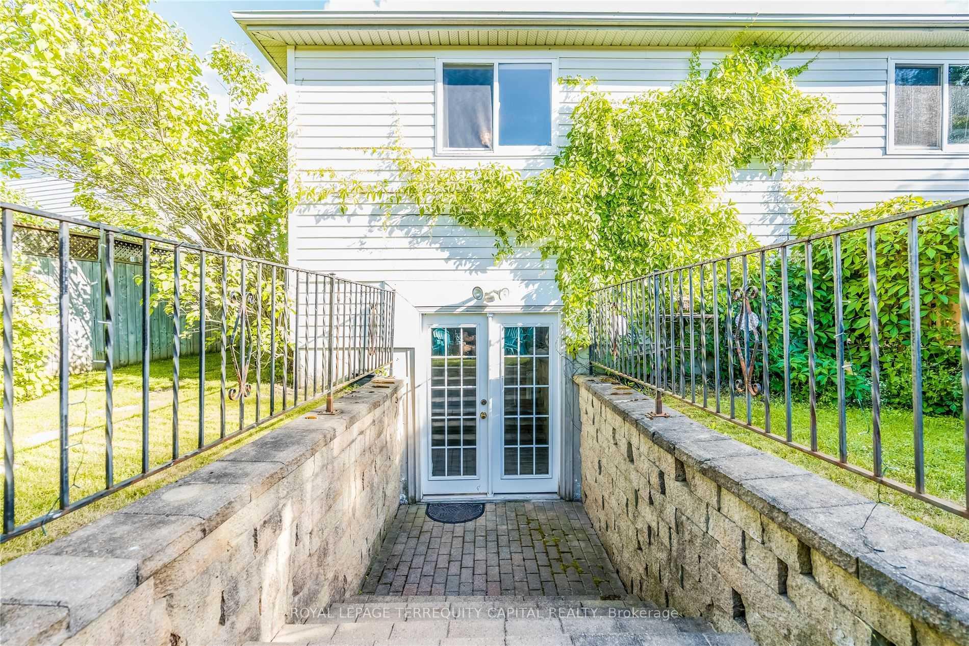 Photo 10 of Unit Lower, 25 Whitehorn Crescent, Barrie, Holly — HOMEH