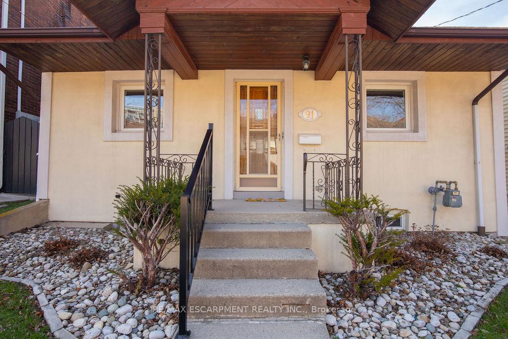 Photo 2 of 91 Pearl Street N, Hamilton, Strathcona — HOMEH